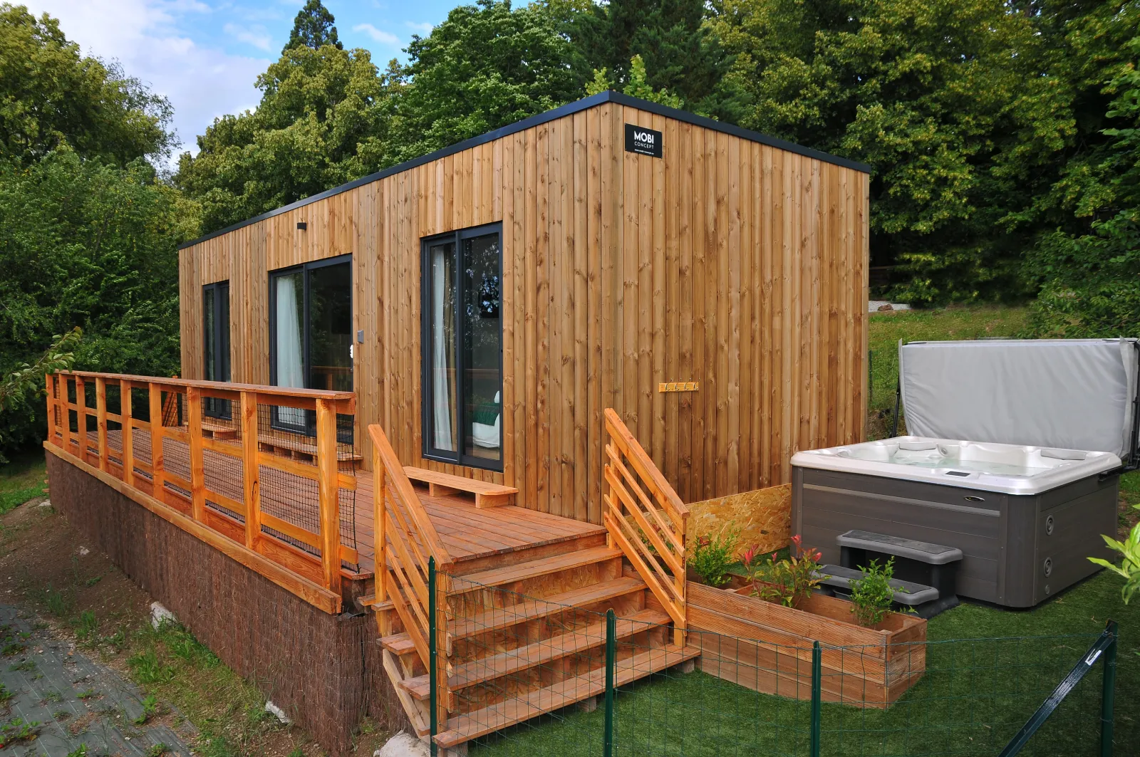 Lodge Luern, cabane sur pilotis à Vic-le-Comte