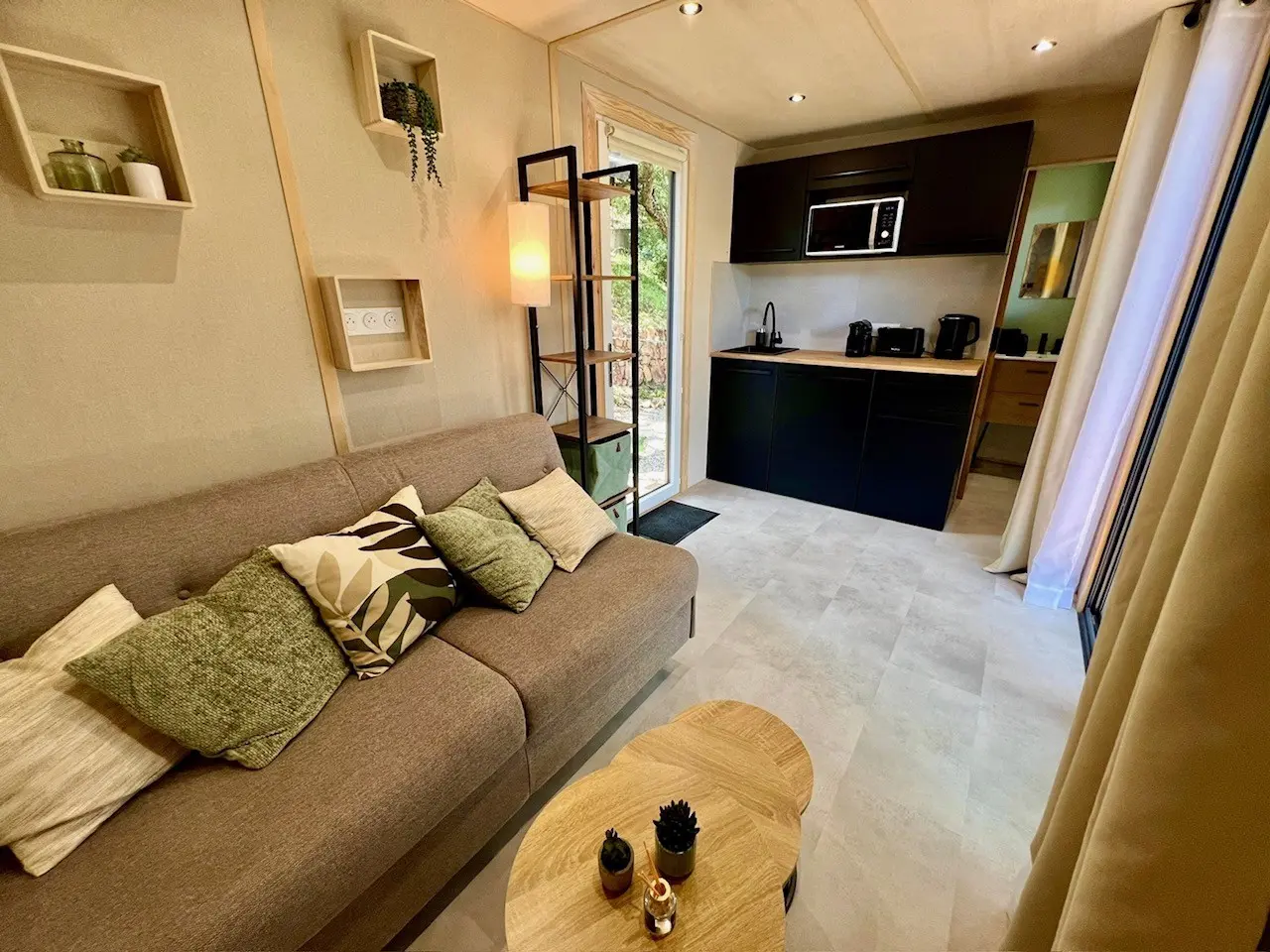 Lodge romantique sous les chênes à Les Adrets-de-l'Estérel, photo 5