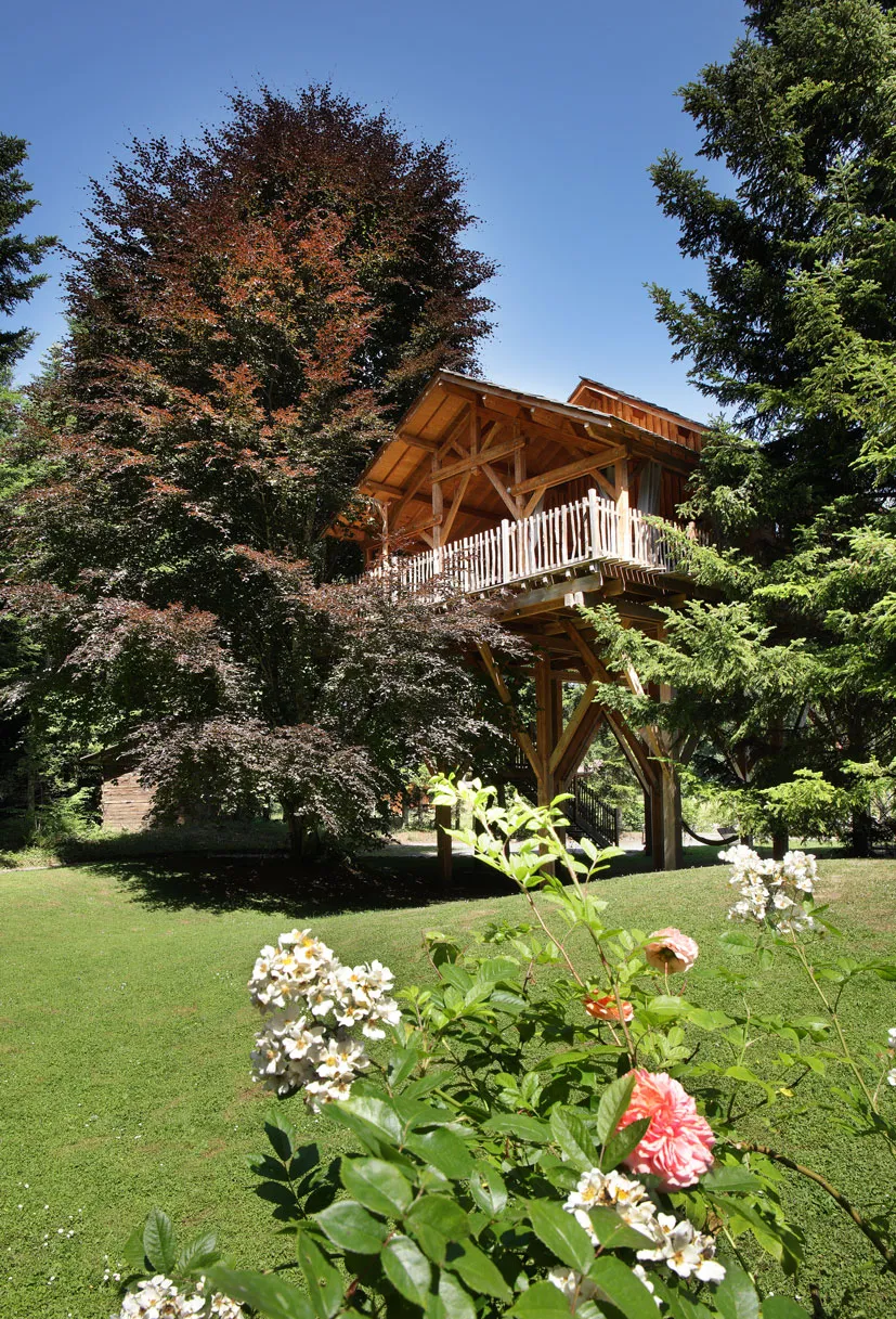 Lodge Suite Spa, cabane dans les arbres à Larringes