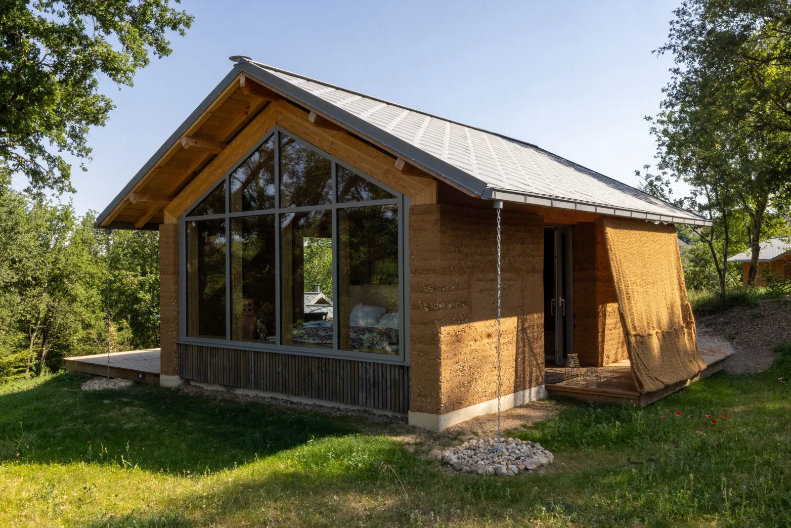 Lodge TERRE, cabane au sol à Sauveterre-de-Rouergue