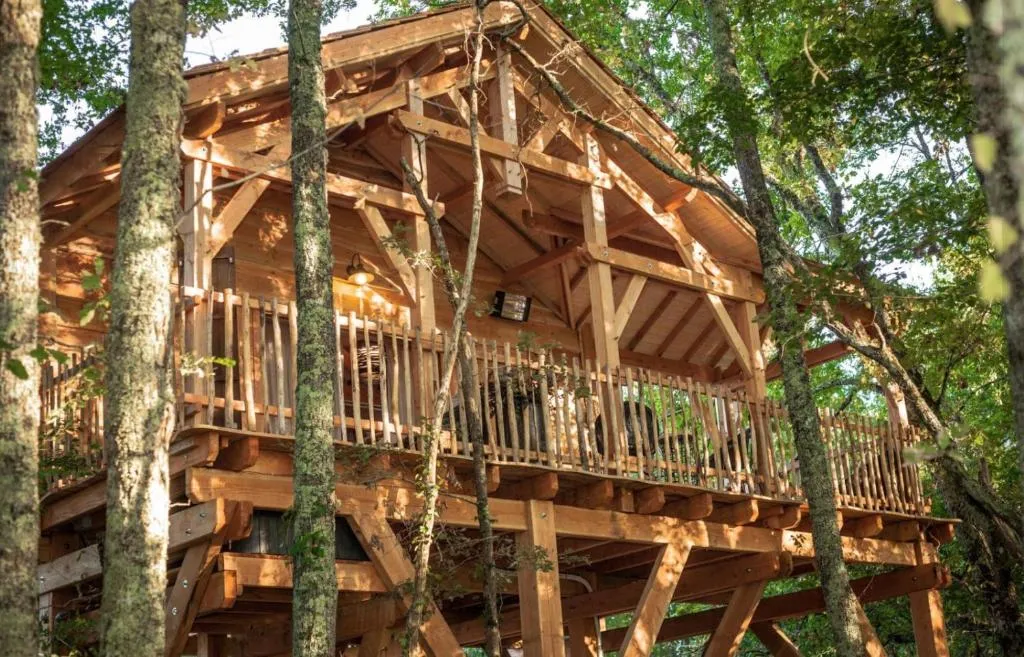 Lodge Vigne & Spa, cabane dans les arbres à Gardegan-et-Tourtirac