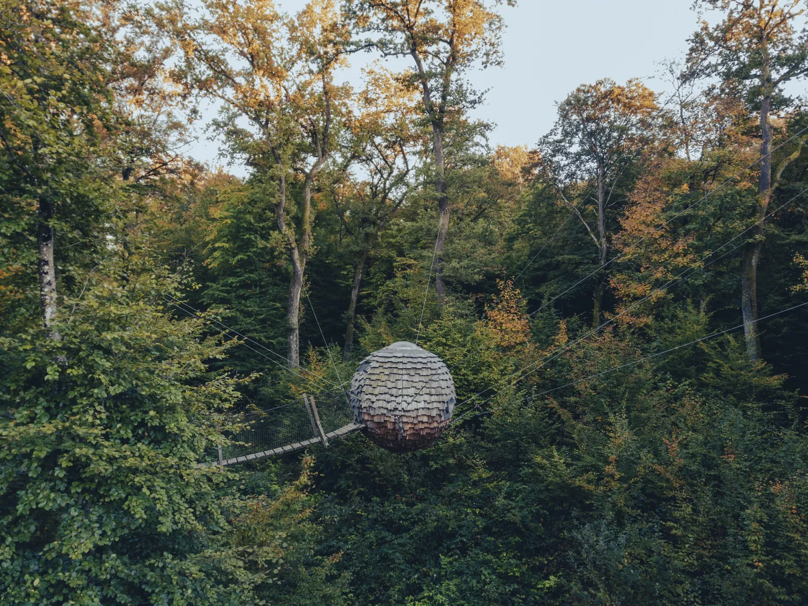 Lov'Nid Spa Oxygène, cabane dans les arbres à Joncherey