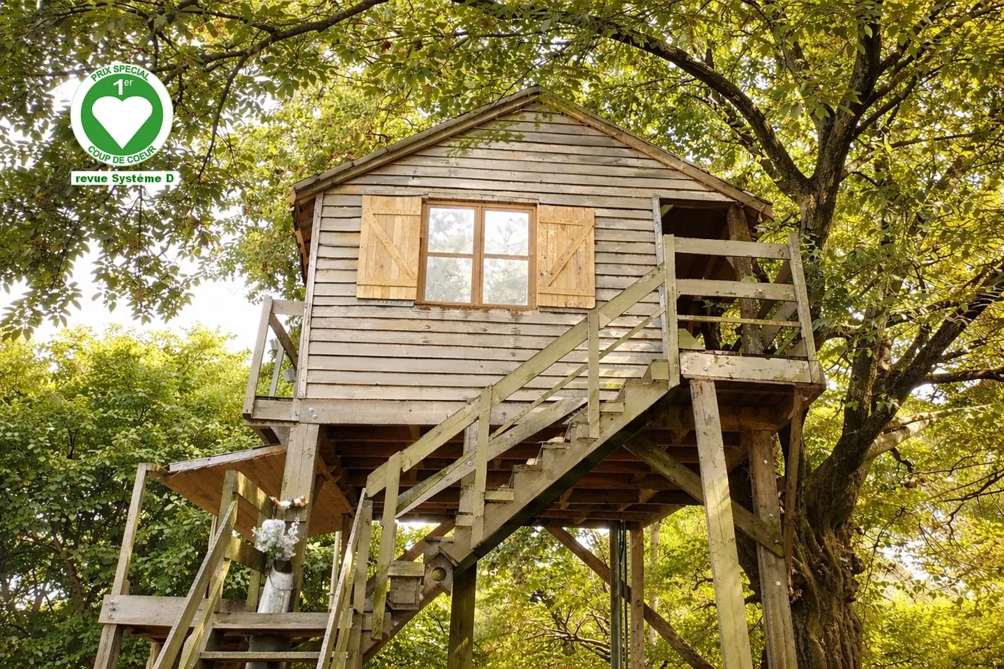 Maisonnette Perchée, cabane dans les arbres à Allonnes