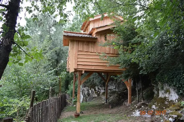 Nuits Perchées à Laroque, cabane dans les arbres à Saint-Antoine-de-Breuilh