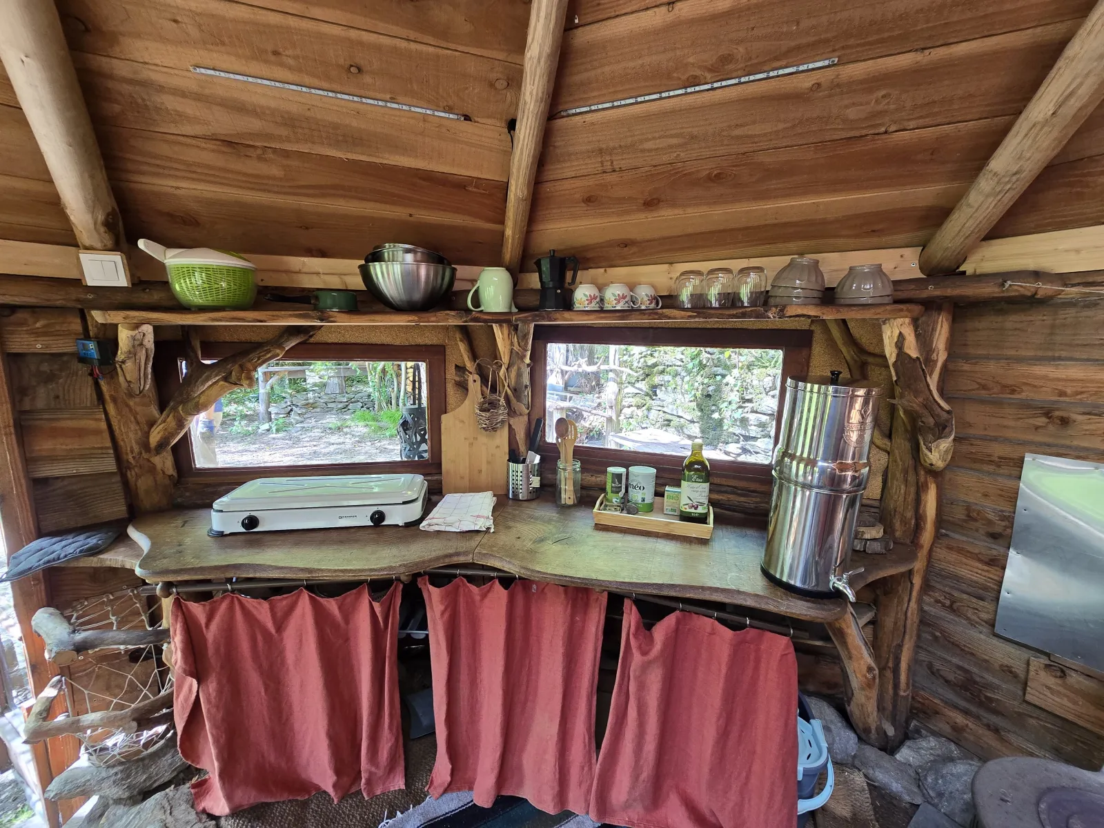 Petite cabane dans les bois à Malons-et-Elze, photo 4