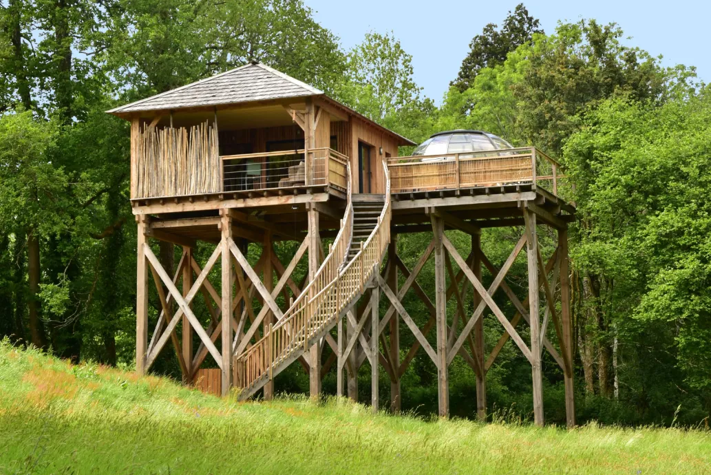 Scandilodge Dôme 3, cabane sur pilotis à Quistinic