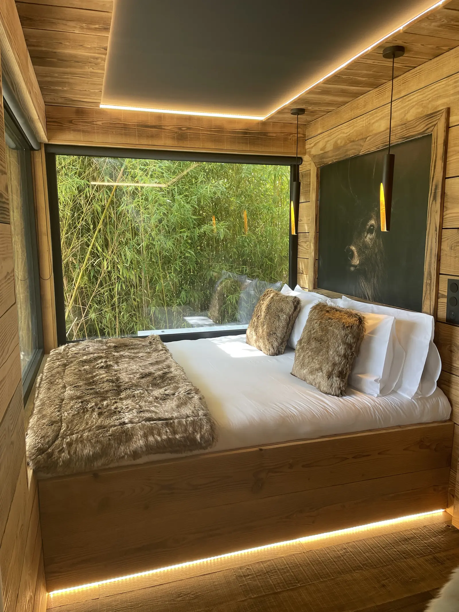 Suite Refuge, cabane au sol à Montcresson