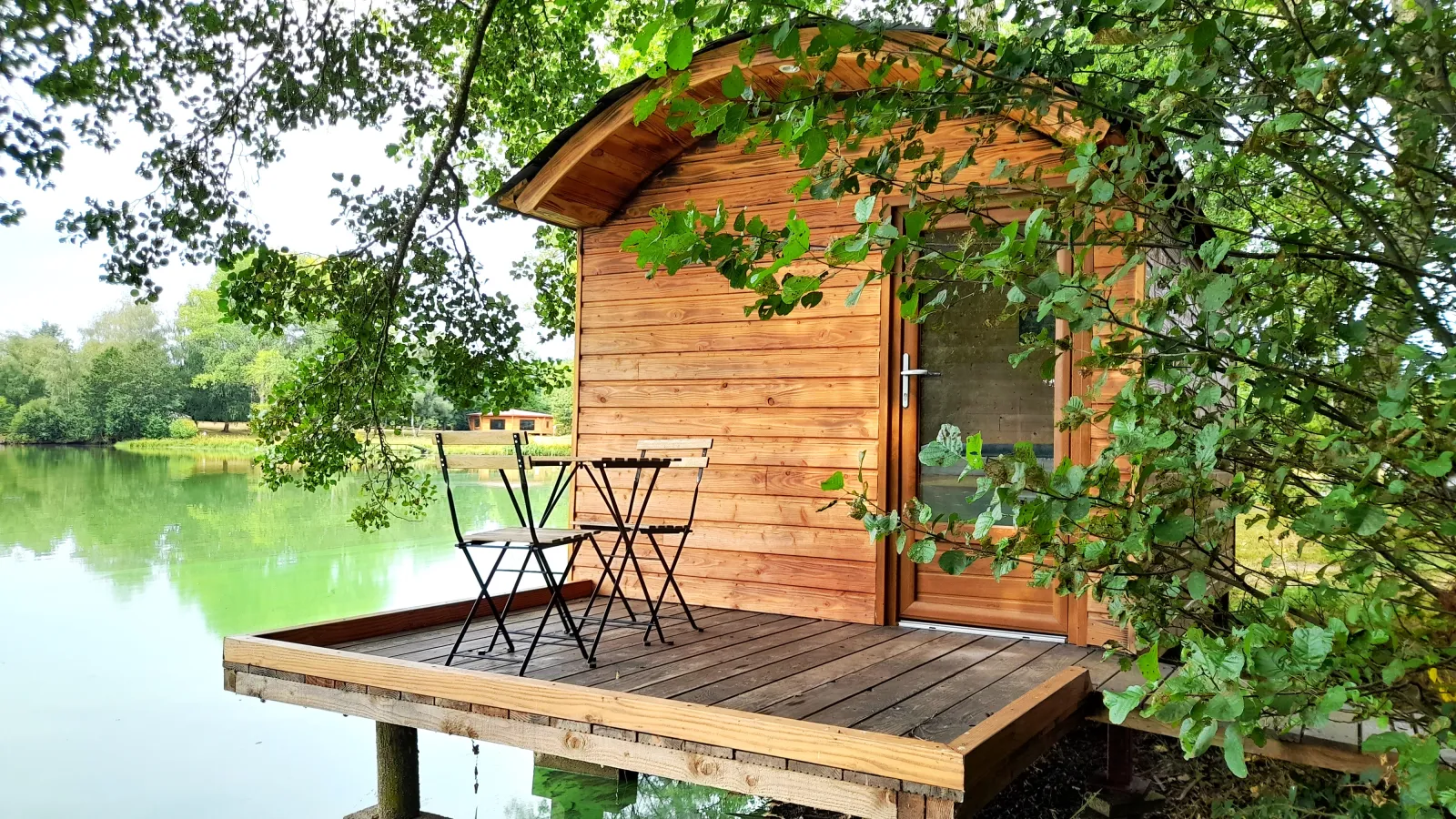 Tiny House du lac à Condat-en-Combraille, photo 2